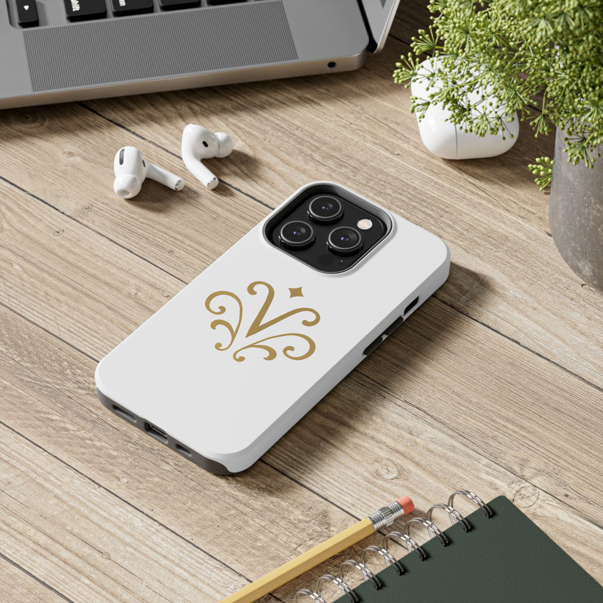 Vessore Luxury iPhone 16, 15, 14 Case – Elegant White & Gold Design - Vessore